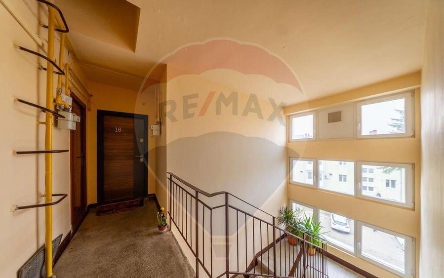 Apartament de vanzare 3 camere Chisineu Cris - 13