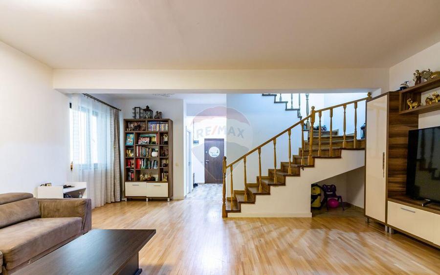 Casa / Vila Chiajna cu 5 camere de vanzare - 8