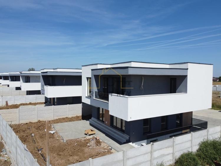 Vila moderna, 140mpu, 400mpt, panouri, utilitati! Comision 0% - 4
