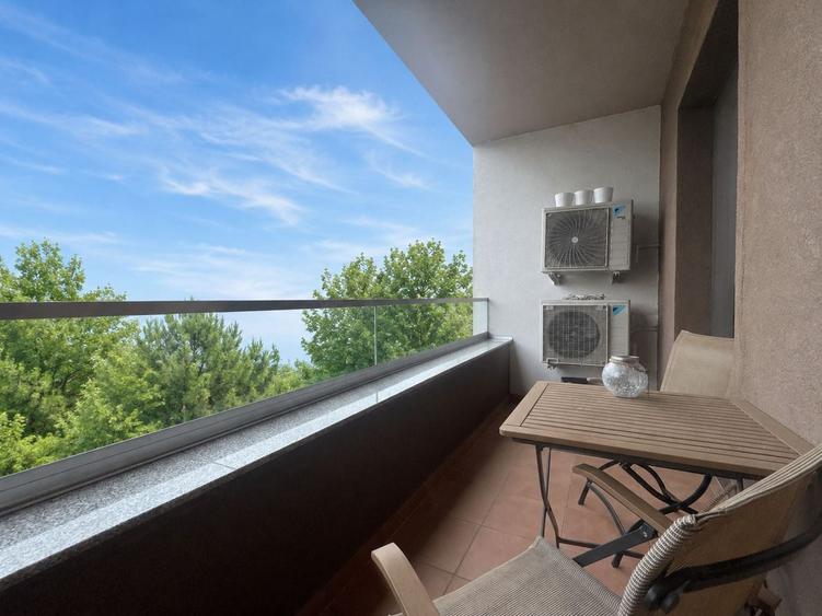 Apartament cu 2 camere semidecomandat, mobilat în Aradului