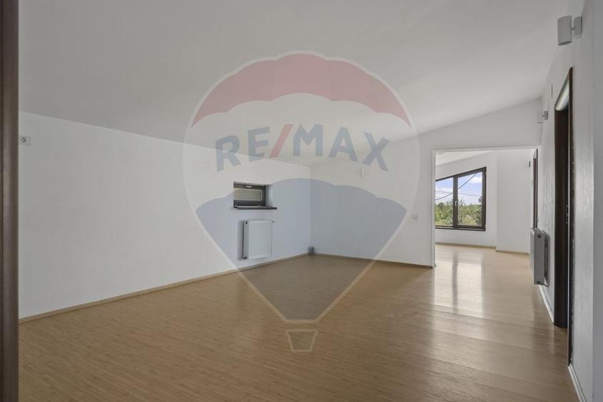 Casă individuală spațioasă 6 camere, cu grădină de 572 mp in Gulia - 9