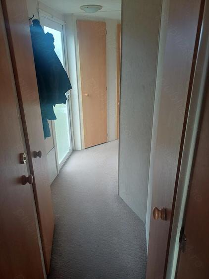 De vanzare casa pe roti , 3 dormitoare , 2 bai, living si bucatarie, mobilat utilat , pre? 21800 E - 3