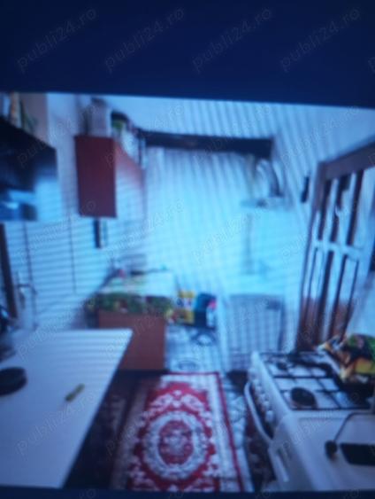 Vind schimb Casa , garaj ?i i teren privat,z semicentral Petro?ani - 2