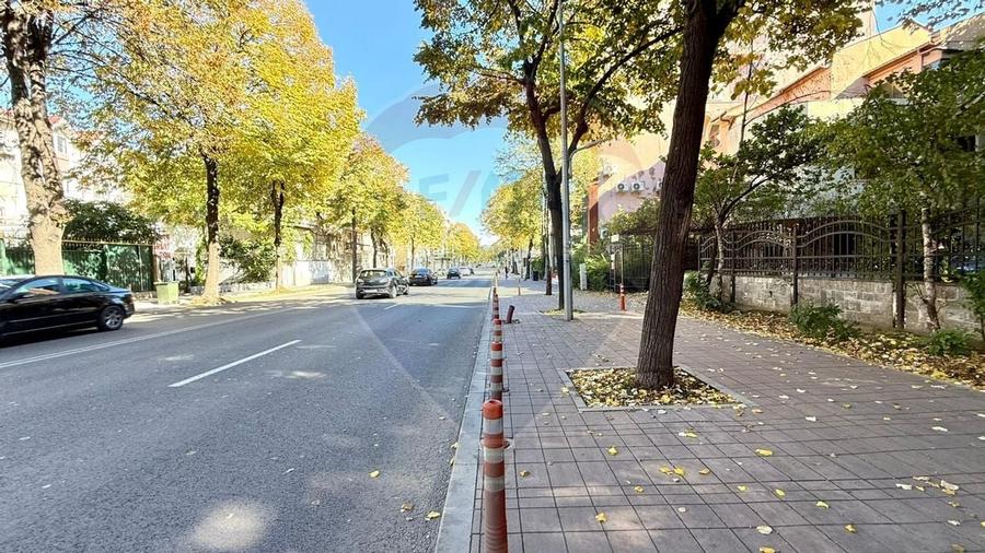 Casă / Vilă cu 5 camere de vânzare pe Bulevardul Ferdinand Constanta - 4