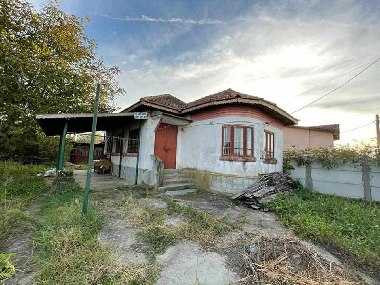 Vand casa sat Jiul comuna Tuglui 32.000 euro si 1 teren separat la 13.500 euro - 2