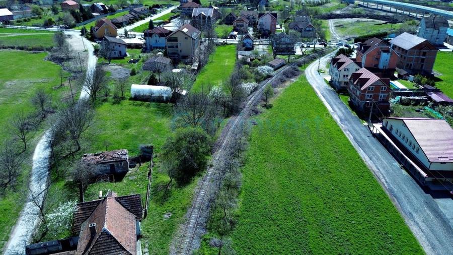 Teren intravilan pentru pensiune , la 2 minute de Strandul Venus, Baile 1 Mai - 7
