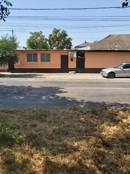 Vand casa cu spatiu comecial in Alexandria - 3