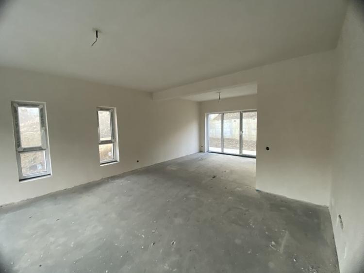 Duplex de vanzare, 195 mp utli, Garaj , zona Tauti - 7