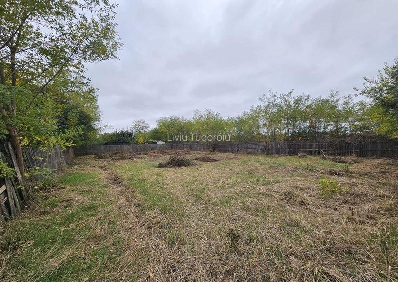 Teren intravilan Bradu, 600 mp