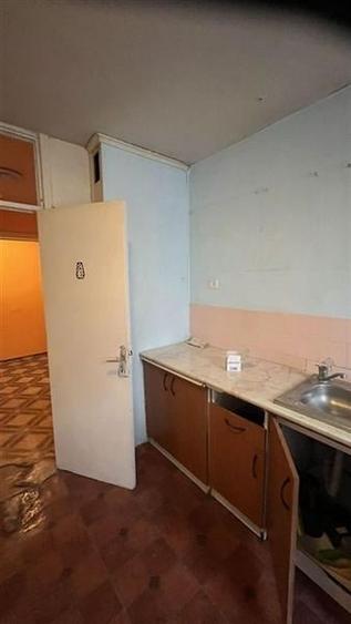 Apartament 4 camere decomandat etajul 1 zona Astra - 2