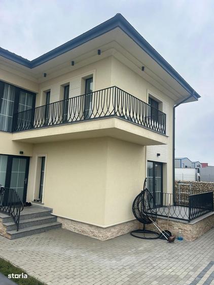 Vand casa individuala cu trei dormitoare si doua bai - 2