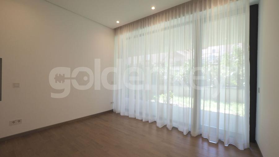 Apartament cu 4 camere decomandat, mobilat în Primăverii