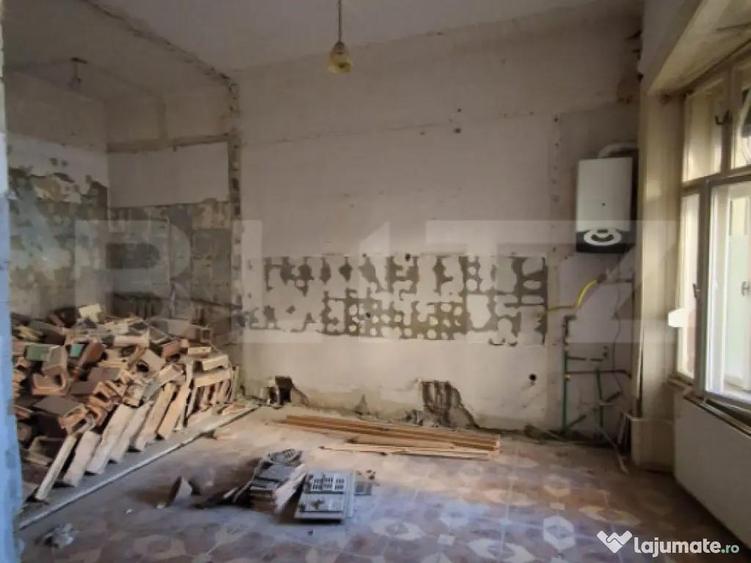 Spa?iu comercial 160 mp + terasa 40 mp, langa Pia?a Sfa - 3