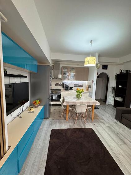 Apartament 3 camere , Tomis II - 1