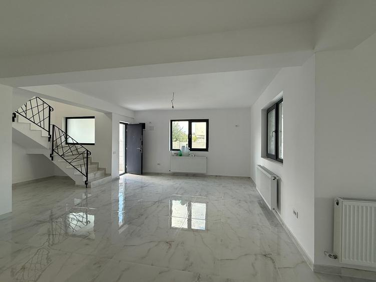 Casa Moderna / 4 Camere / 3 Bai / 308 mp - 4