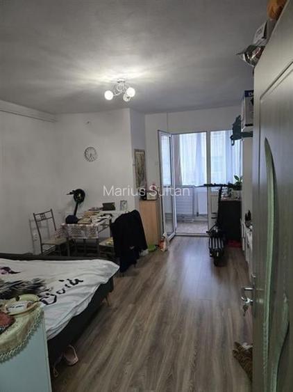 Garsoniera renovata in Astra, Brasov