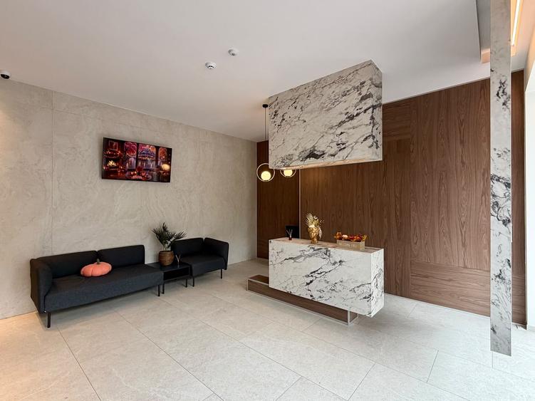 Penthouse cu 4 camere decomandat în Unirii