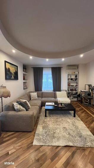 Casă cu 5 camere cu Canalizare în Bucureștii Noi