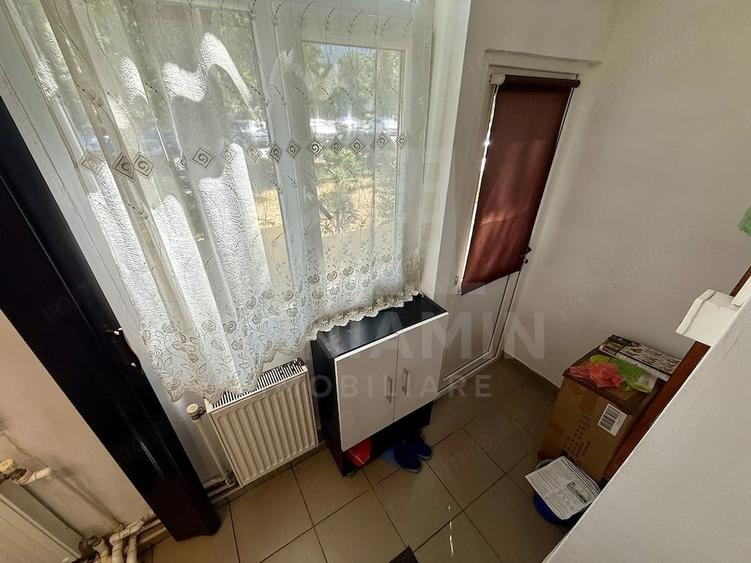Apartament cu 3 camere decomandat în Brazda lui Novac