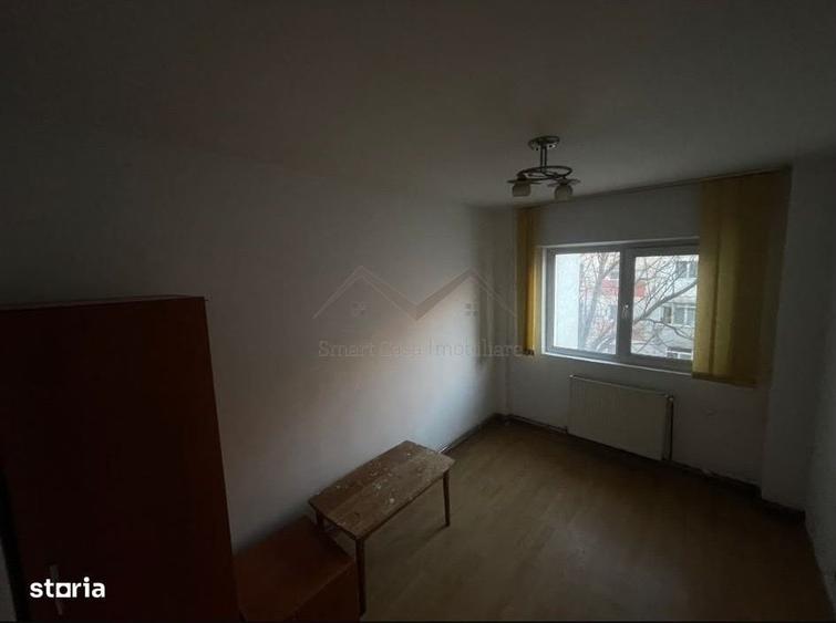 Apartament cu 3 camere decomandat în Dacia