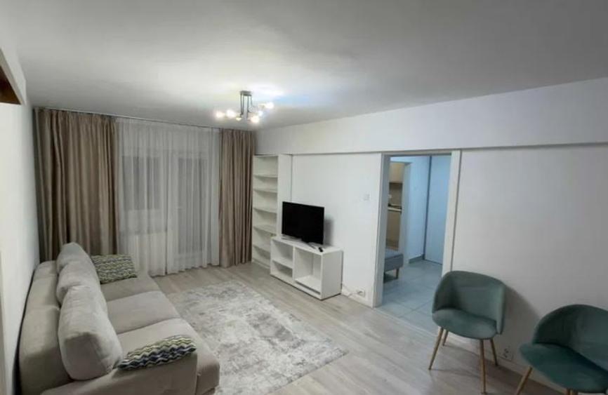 Apartament cu 2 camere semidecomandat în P-ța Alba Iulia
