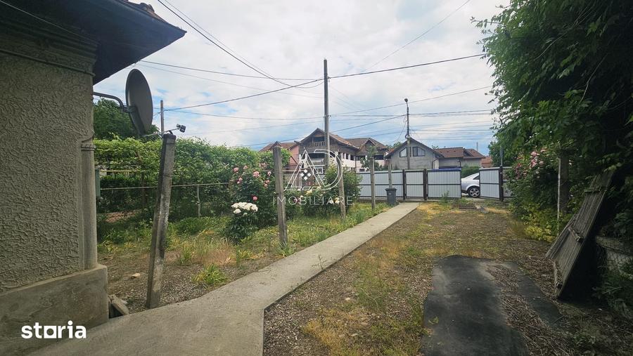 Casă cu 7 camere cu Teren 1296 Mp în Central