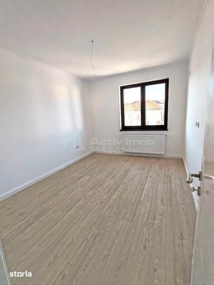 Casă cu 4 camere cu Teren 210 Mp în Central