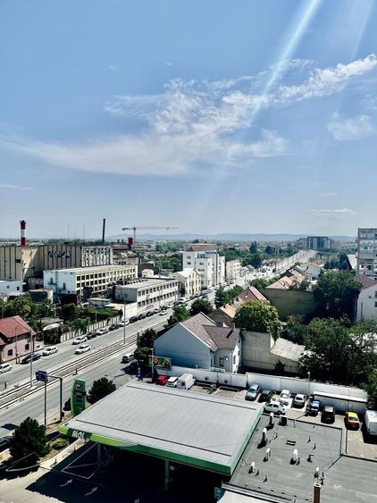 Apartament cu 2 camere decomandat în Exterior Vest