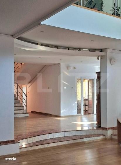 Casă cu 4 camere cu Teren 706 Mp în Soarelui