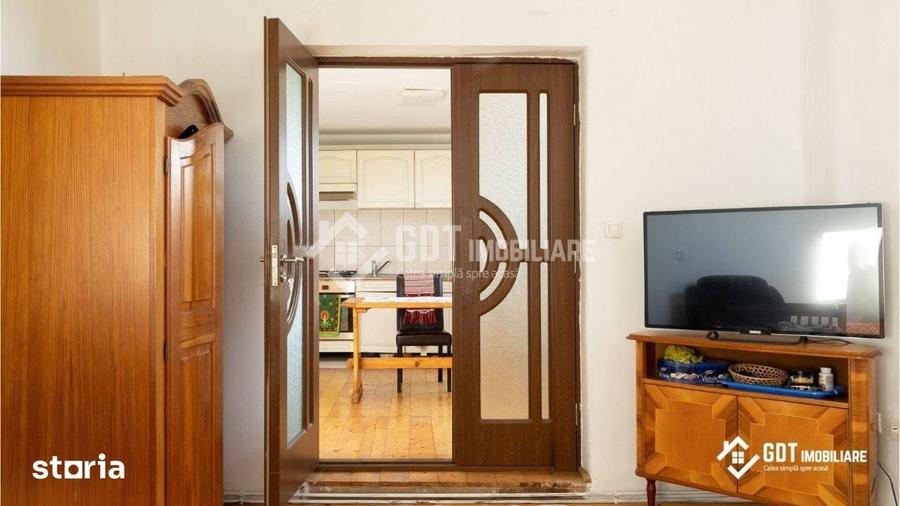 Casă cu 4 camere cu Teren 2926 Mp în Slimnic