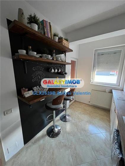 Garsonieră decomandată, mobilată în Central