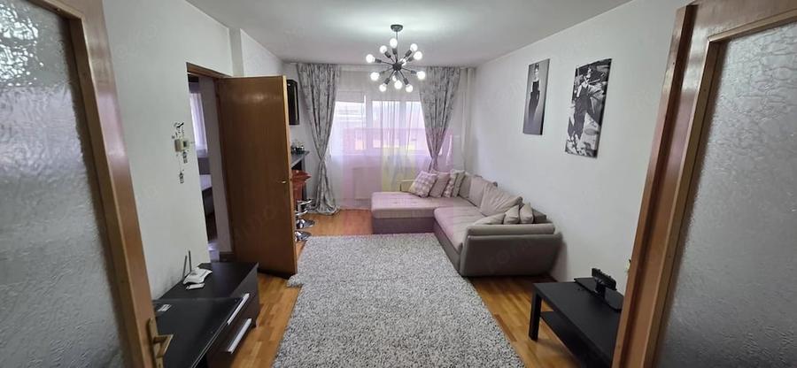 Apartament cu 2 camere decomandat în Autogară