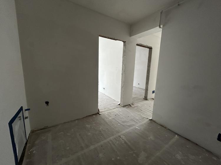 Apartament 3 camere, semidecomandat , finisat , zona Tineretului - 7