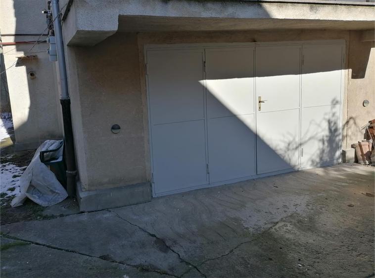 Apartament cu 4 camere decomandat în Brașovul Vechi