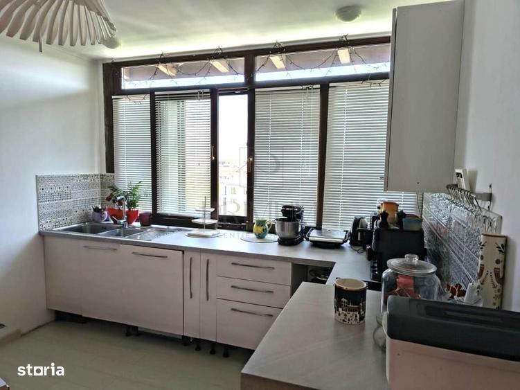 Apartament cu 4 camere decomandat în Central