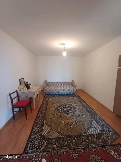 Casă cu 4 camere cu Teren 1130 Mp în Central