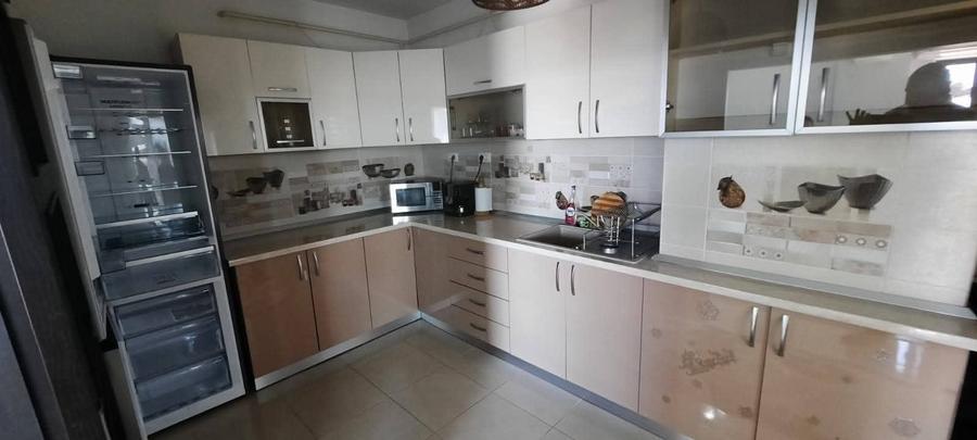 Apartament cu 3 camere în Valea Lupului
