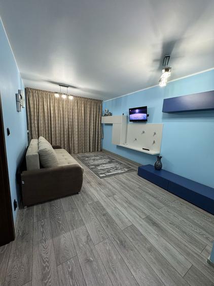 Apartament cu 2 camere semidecomandat în Micro 18