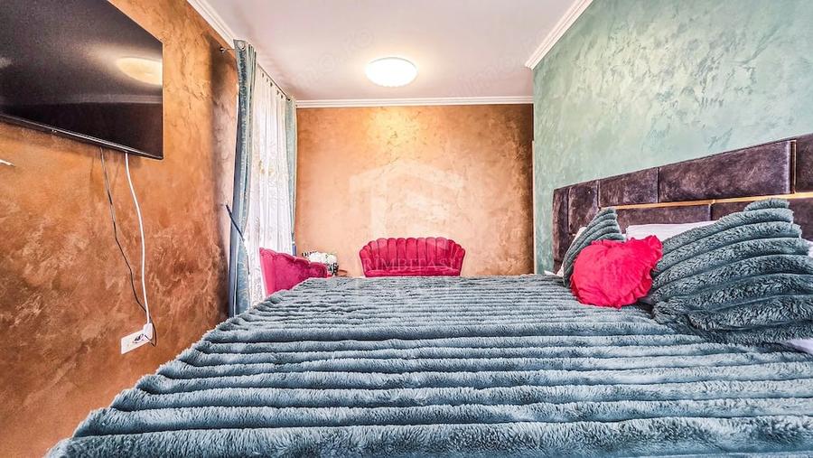 Apartament cu 3 camere decomandat în Prelungirea Ghencea