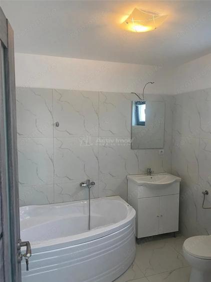 Casă cu 3 camere cu Teren 800 Mp în Central