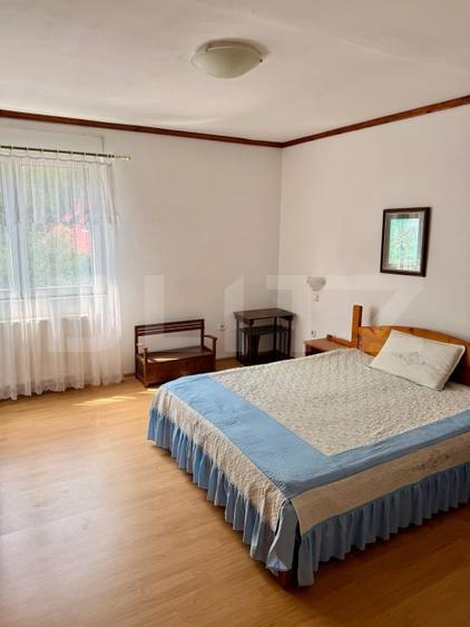 Casă individuală cu 12 camere cu Canalizare în Bran