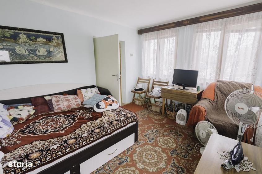 Casă cu 4 camere în Trușești