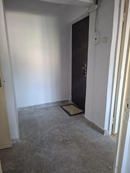 Apartament cu 3 camere decomandat în Decebal