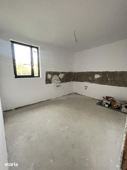 Casă cu 4 camere cu Teren 250 Mp în Central