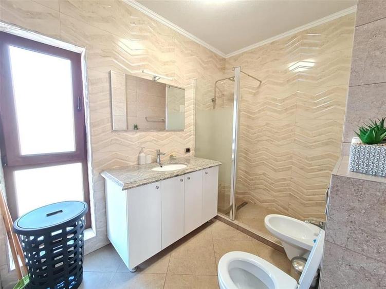 Vila moderna de 6 camere in zona Craiter - 16