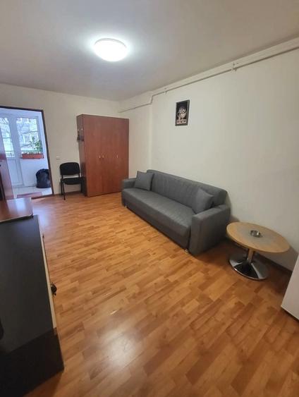 Crangasi, str. Padureni, 3 minute de metrou, in vila - 2