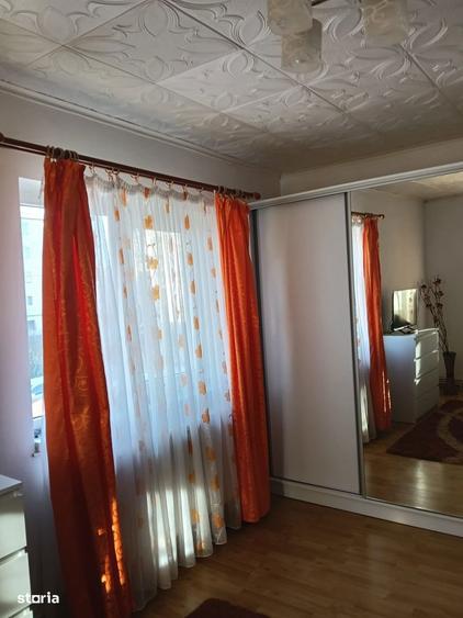 Ofer spre inchiriere garsoniera, etaj 1,zona Pia?a - 1