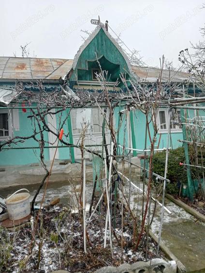 Vand casa cu teren Perieni - 8