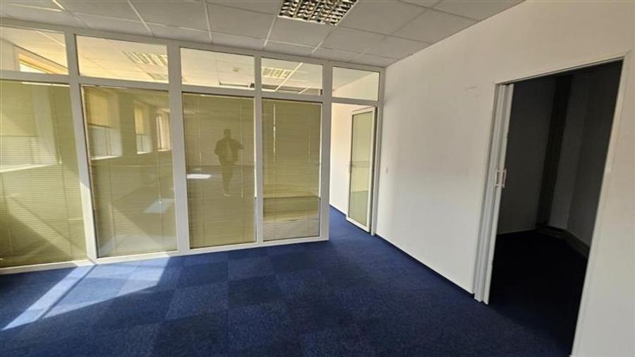 Centru de business multifunctional - inchirieri birouri de la 38 mp - 12