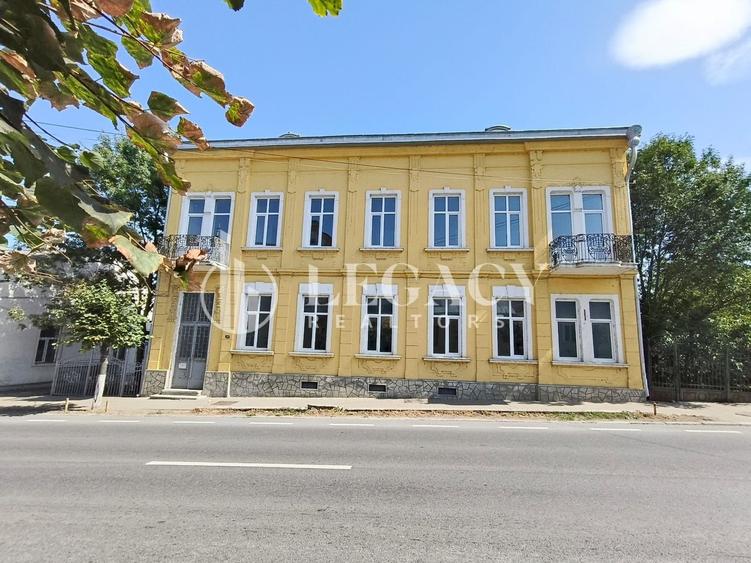 VÂNZARE/SCHIMB CU TEREN  - Clădire interbelică, centru oraș Siret - 1
